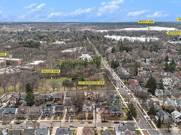 4th image of 235 Norwood Ave SE