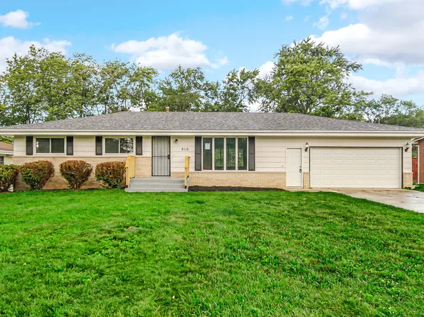 610 E 70th Pl, Merrillville, IN 46410