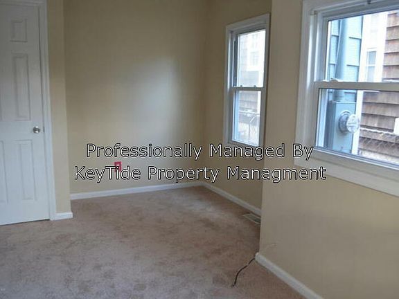 5th image of 1640 Whittier Ave