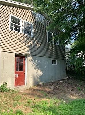 5th image of 51 Lakeshore Dr