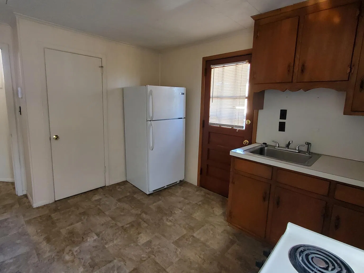 1 bed, $1,100 — Photo 3