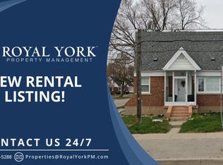 3244 Saint Clair Ave E #1, Toronto, ON M1L1V8