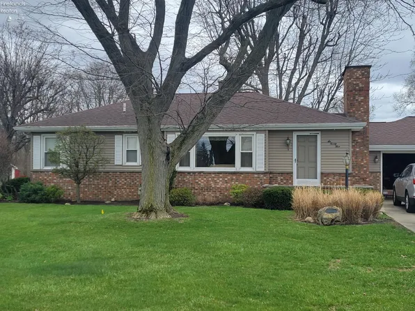 623 Timpe Rd, Fremont, OH 43420