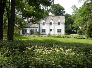 1212 N Sheridan Rd, Lake Forest, IL 60045