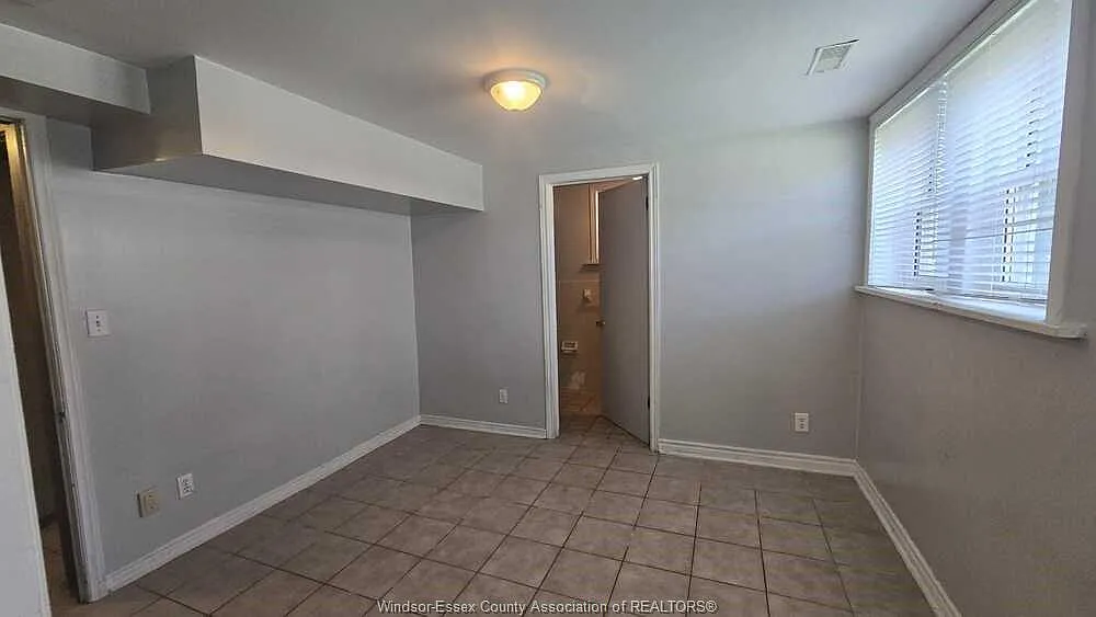 1 bed, $1,300 — Photo 2