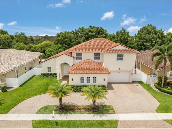 18923 SW 7th St, Pembroke Pines, FL 33029