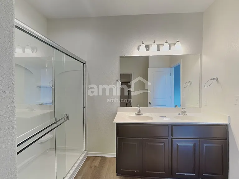 119 Laurel Grace Ln — Photo 9
