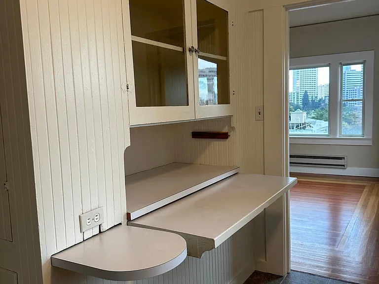 275 Park View Ter #7 — Photo 7
