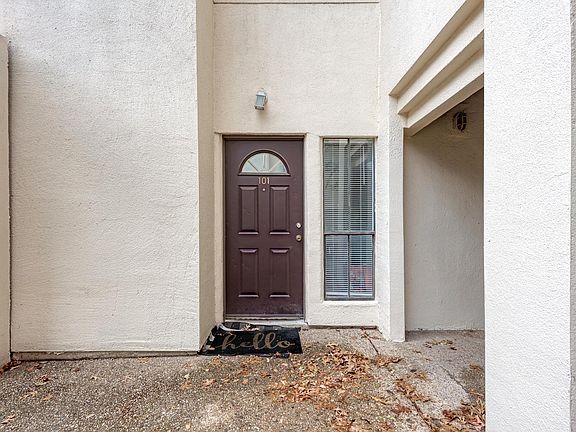 5th image of 712 Graham Pl APT 101