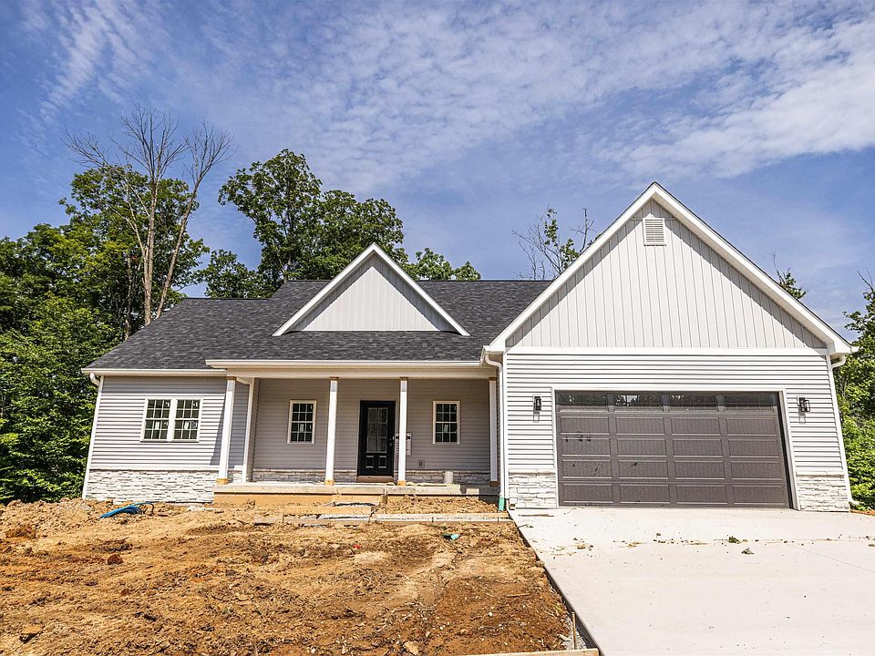 2nd image of 928 S Lantern Ln
