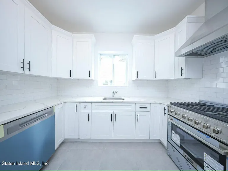 136 Beach St #2 — Photo 4