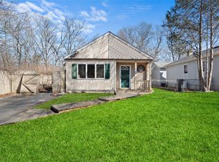 79 Panamoka Trl, Ridge, NY 11961