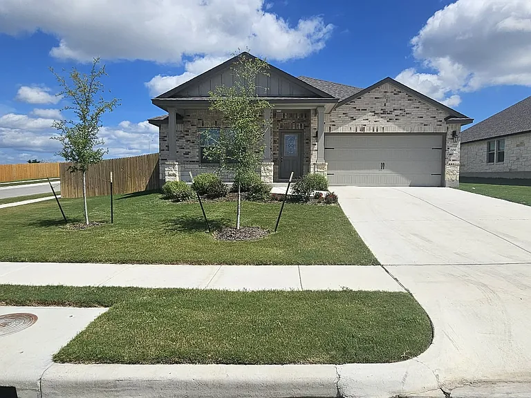 200 Creekfall Rd — Photo 3