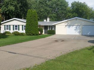 1761 Butte Des Morts Beach Rd, Neenah, WI 54956