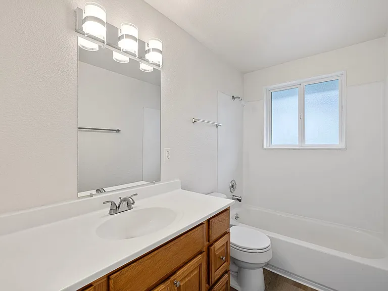 Manhattan Apartments - Normandy Park — Photo 82