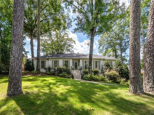 4629 White Dogwood Ln, Northport, AL 35473