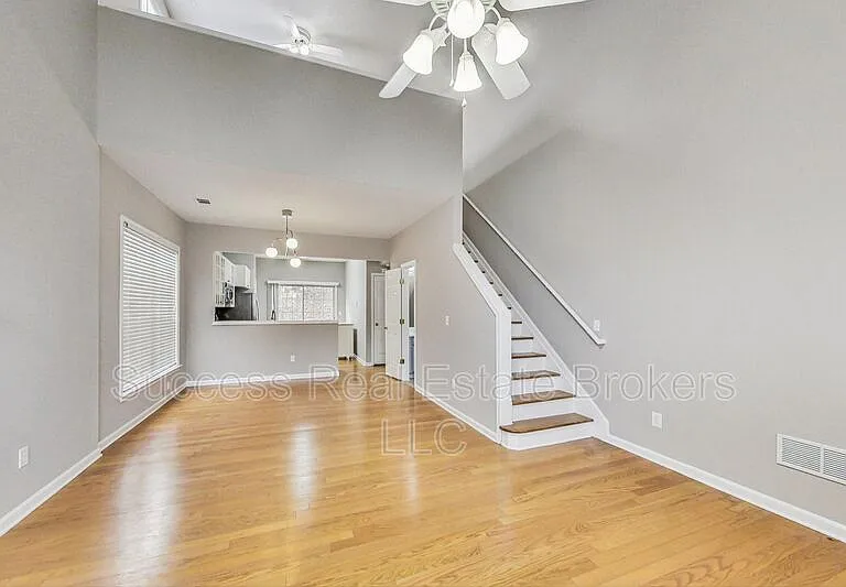 1645 Heyford Cir NW — Photo 10