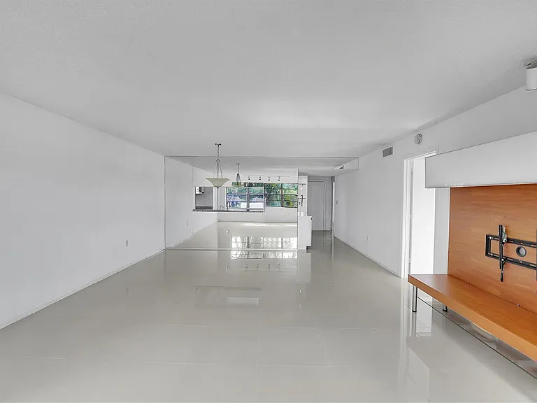 6654 Villa Sonrisa Dr #421 — Photo 33