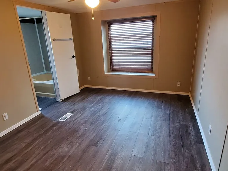 214 Colorado Dr — Photo 6