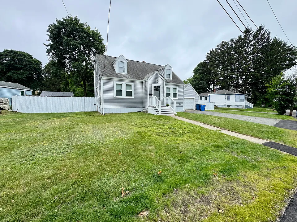 26 Fairview Ave