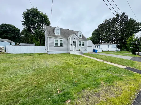 26 Fairview Ave, Randolph, MA 02368