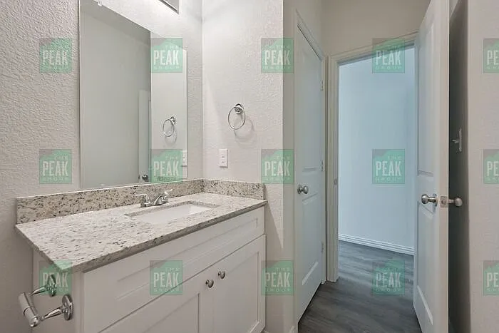 2034 Brookes St — Photo 16