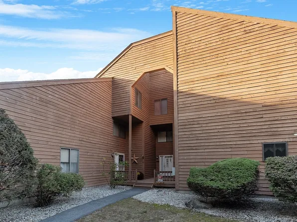 27 Perkins Ct Unit 27, Haverhill, MA 01832