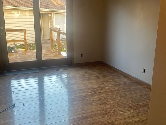 5th image of 475 Plum Creek Ct APT 3
