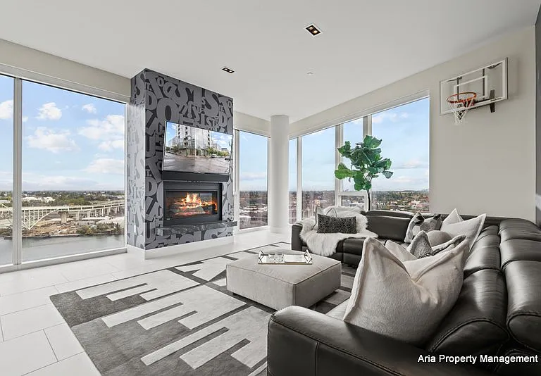 1075 NW Northrup St #2715 — Photo 43