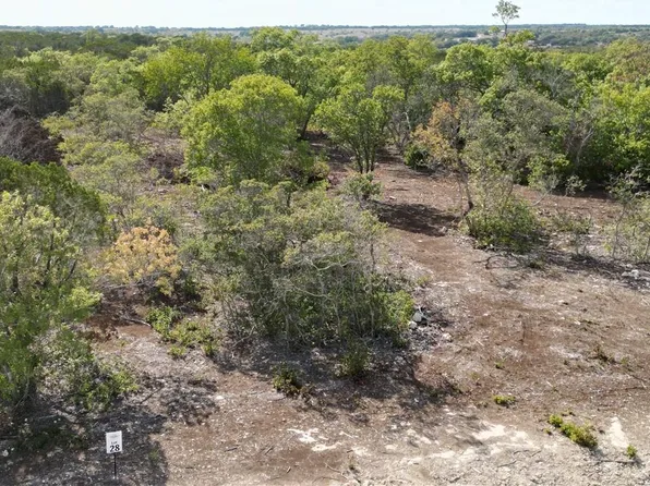 28 Sawtooth Dr, Bertram, TX 78605