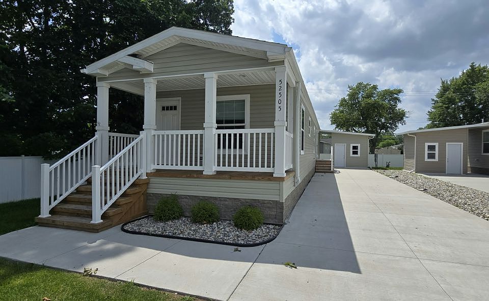 1st image of 52505 Willow Wood Ct #174