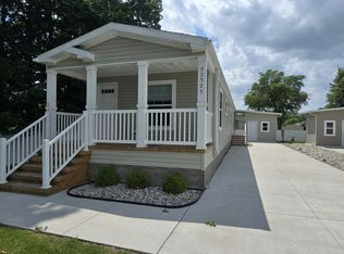 52505 Willow Wood Ct #174, New Baltimore, MI 48051