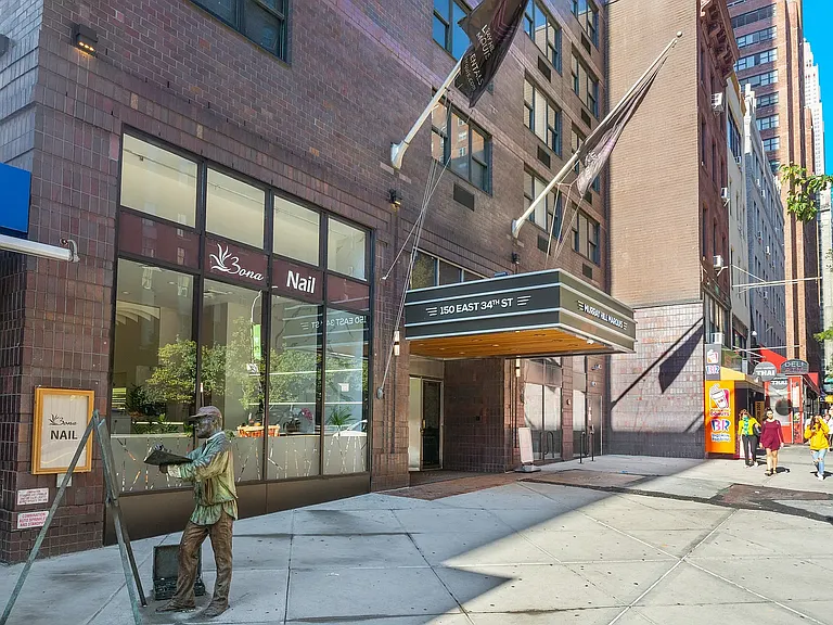 140 E 34th St #301 — Photo 15