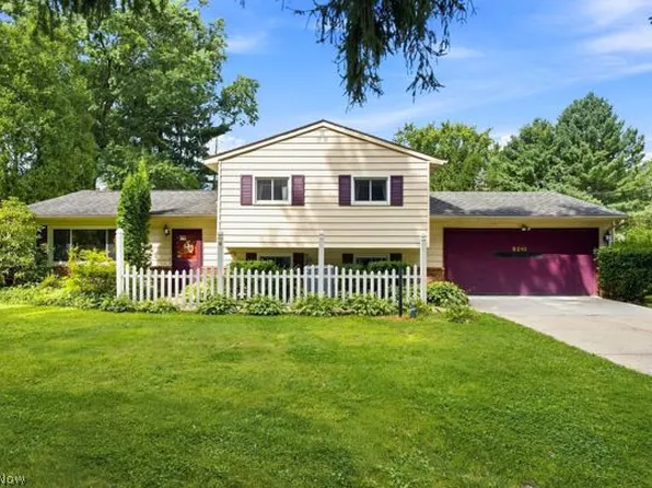 8210 S Bedford Rd, Macedonia, OH 44056