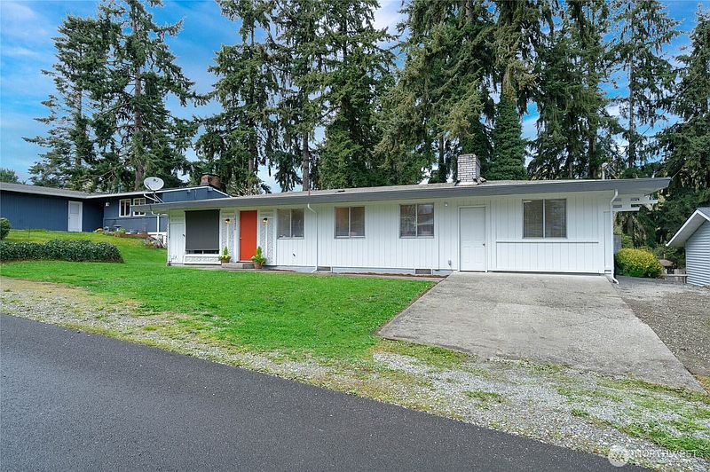 3rd image of 16220 SE 132nd Street