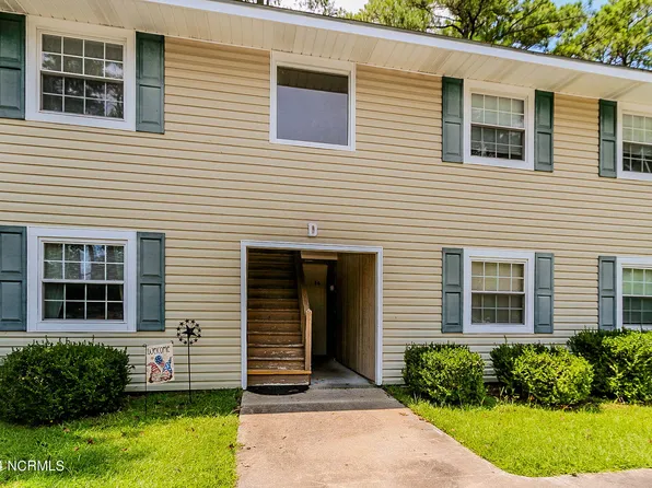 201 Shipman Rd APT D15, Havelock, NC 28532