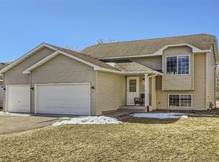 311 Arabian Ln, Isanti, MN 55040