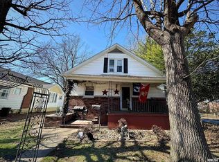 1001 S 14th St, Herrin, IL 62948