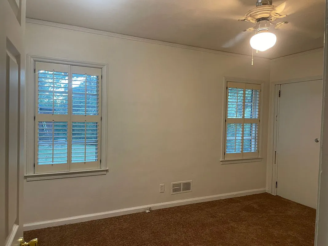 3 bed, 2.0 bath, 1756 sqft, $2,300 — Photo 3