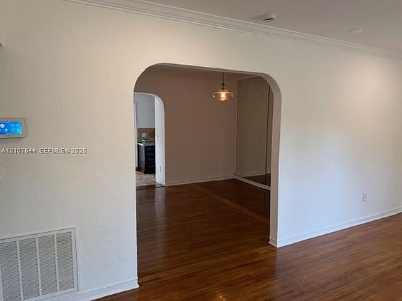 5th image of 7550 SW 67th Ave