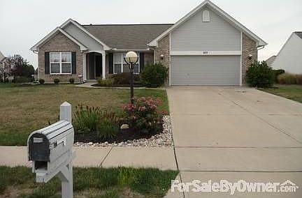 509 Cotillion Ct
						:
						Landscaped ranch with split bedroom floor plan on cul-de- sac street.