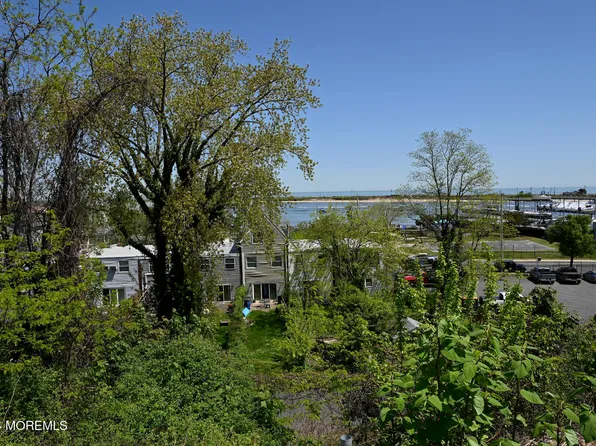 50 Navesink Ave, Highlands, NJ 07732