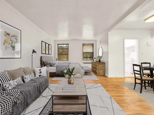 106-15 Queens Boulevard image 2 of 22