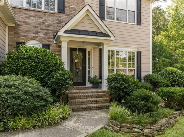 6030 Rives Dr, Alpharetta, GA 30004