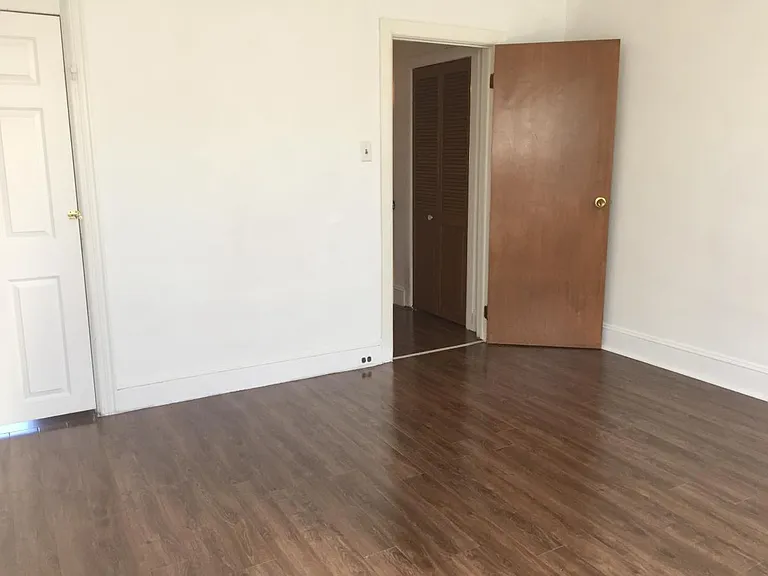 835 Wilder St — Photo 6