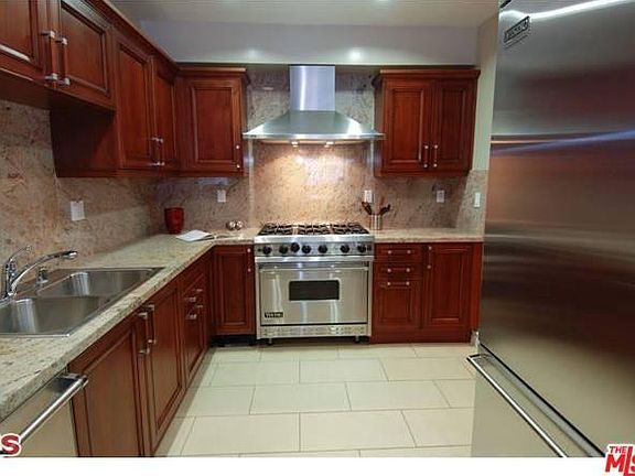 4th image of 11911 Mayfield Ave #M306