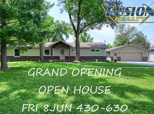 10558 Hickory Flat Rd, Highland, IL 62249