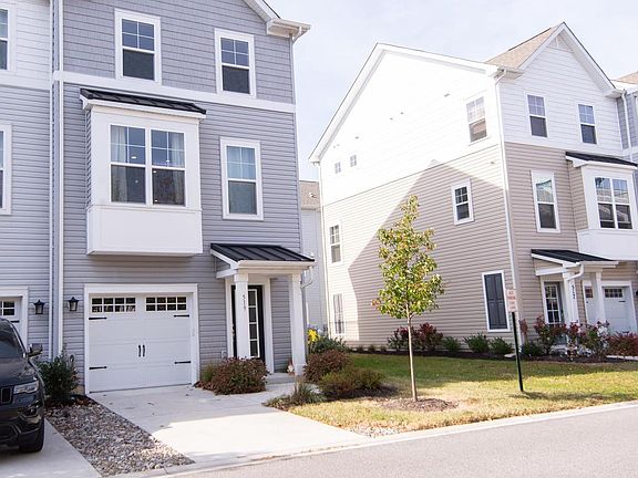 2nd image of 519 Seaway Ln Unit 157