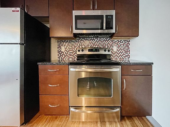 2nd image of 1700 N Rosewood Ave #1700
