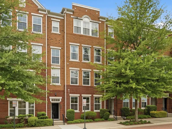 2939 Finsbury Pl #103, Fairfax, VA 22031
